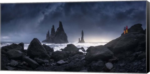 Framed Reynisdrangar Print