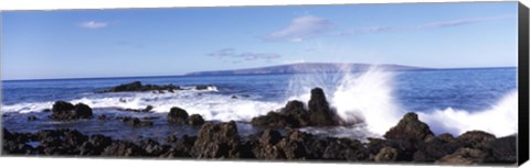 Framed Waves breaking on the rocks, Makena Beach, Maui, Hawaii, USA Print