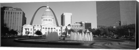 Framed Fountain In Front Of A Government Building, St. Louis, Missouri, USA Print