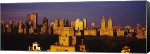 Framed Sun reflecting off buildings in Manhattan, New York City Print