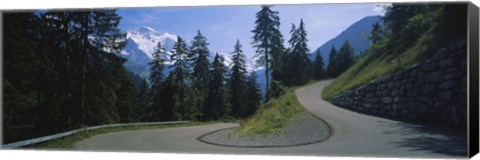 Framed Empty road passing through mountains, Bernese Oberland, Switzerland Print