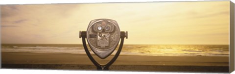 Framed Mechanical Viewer, Pacific Ocean, California, USA Print