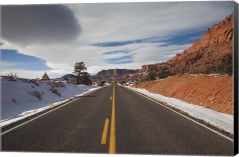 Framed Highway passing through a landscape, Utah State Route 24, Capitol Reef National Park, Torrey, Wayne County, Utah, USA Print