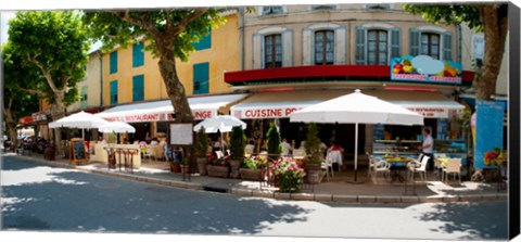 Framed Restaurants during lunch hour along the Rue Du Marche, Riez, Alpes-de-Haute-Provence, Provence-Alpes-Cote d&#39;Azur, France Print