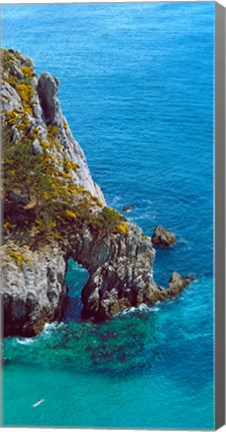 Framed High angle view of cliff at the coast, Crozon, Finistere, Brittany, France Print