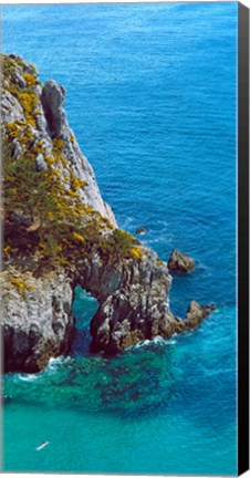 Framed High angle view of cliff at the coast, Crozon, Finistere, Brittany, France Print