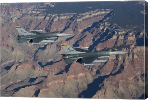 Framed F-16&#39;s fly in formation near the Grand Canyon, Arizona Print