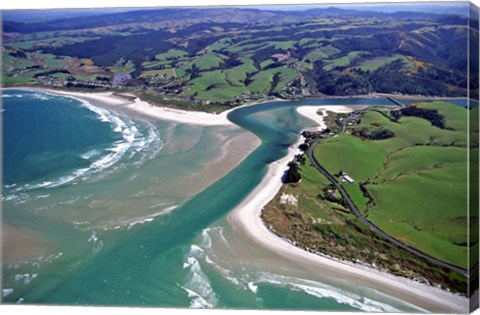 Framed Taieri Mouth, South of Dunedin, New Zealand Print