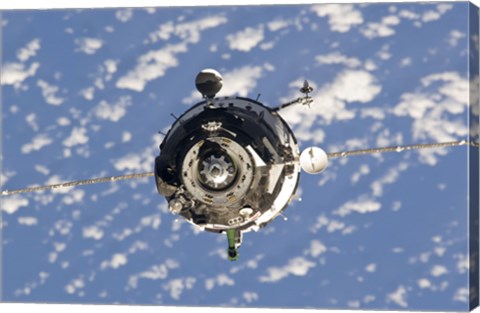 Framed Soyuz TMA-01M Spacecraft Print