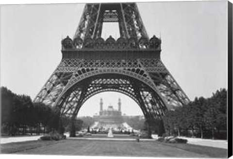 Framed Vers le Trocadero, Paris 1926 Print