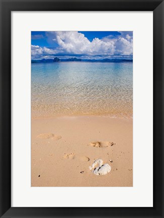 Framed Sandy Beach And Clear Waters In The Bacuit Archipelago, Philippines Print