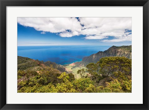 Framed Landscape View From Kalalau Lookout, Hawaii Print