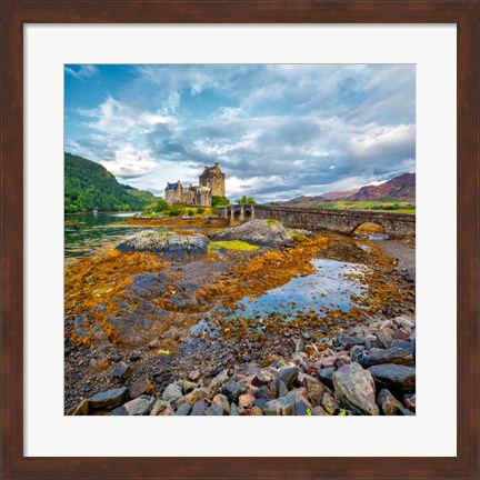 Framed Eilean Donan Castle Print