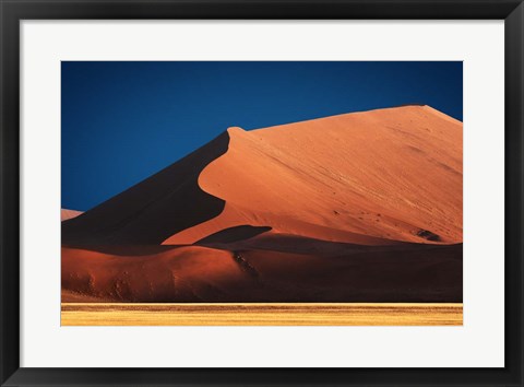 Framed Curves in Color Print