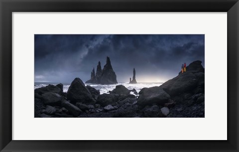 Framed Reynisdrangar Print