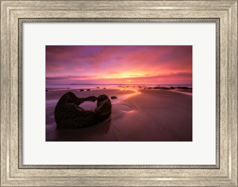 Framed Moeraki Print