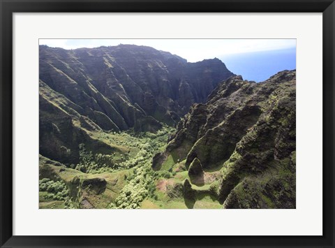 Framed Na Pali Coast State Wilderness Park, Kauai, Hawaii Print