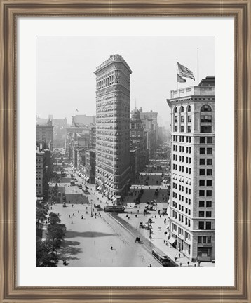 Framed Flatiron Building, circa 1908 Print