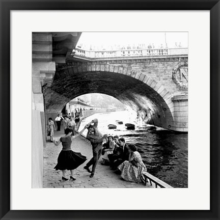 Framed Rock n Roll sur les Quais de Paris Print