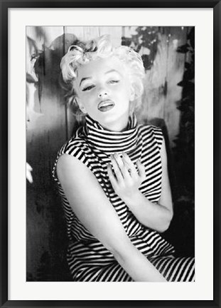 Framed Marilyn Monroe - striped dress Print