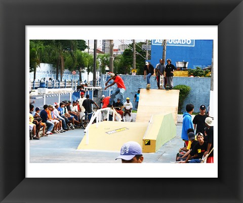 Framed Pista de Skate em poa sao Paulo Brasil Print