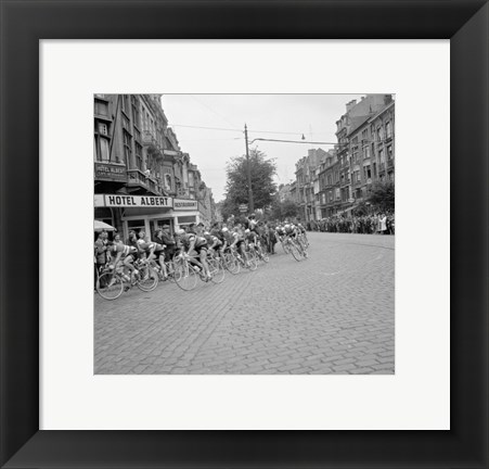 Framed Cyclists in action tour de france 1960 Print