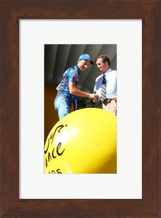 Framed Marcos Serrano, Bernard Hinault, Tour de Francia 2005 Print