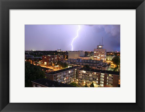 Framed Utrecht-Oost Tijdens Onweer Vanaf Print