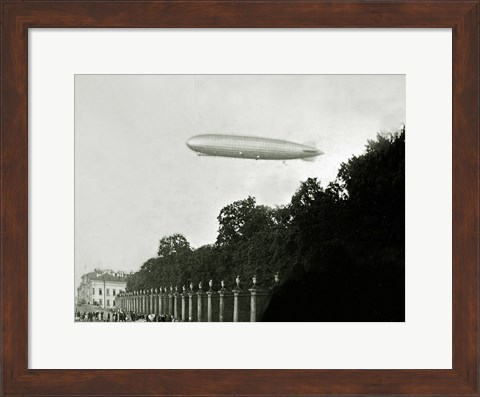 Framed Zeppelin - in the air Print