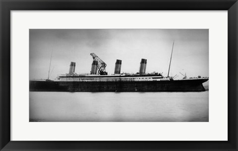 Framed Titanic - In action Print