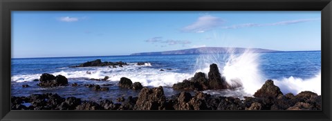 Framed Waves breaking on the rocks, Makena Beach, Maui, Hawaii, USA Print