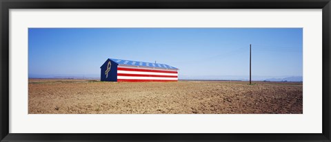 Framed Flag Barn on Highway 41, Fresno, California Print