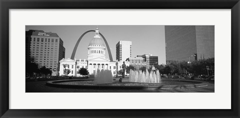 Framed Fountain In Front Of A Government Building, St. Louis, Missouri, USA Print