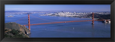 Framed Golden Gate Bridge on a sunny day, San Francisco, California Print