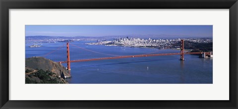 Framed Golden Gate Bridge on a sunny day, San Francisco, California Print