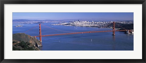 Framed Golden Gate Bridge on a sunny day, San Francisco, California Print