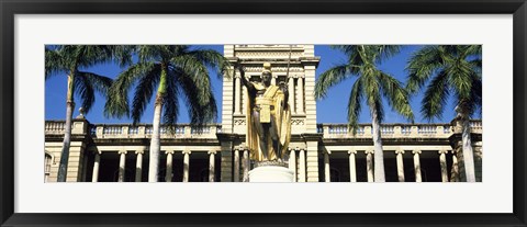 Framed Statue of King Kamehameha, Aliiolani Hale, Honolulu, Hawaii Print