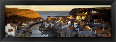 Framed High Angle View Of A Village, Staithes, North Yorkshire, England, United Kingdom Print