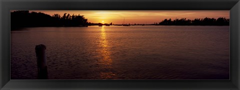 Framed Sunrise over the sea, Bermuda Print