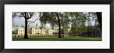 Framed Horse guards building, St. James&#39;s Park, Westminster, London, England Print