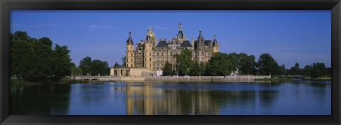 Framed Schwerin Castle, Schwerin, Mecklenburg-Vorpommern, Germany Print