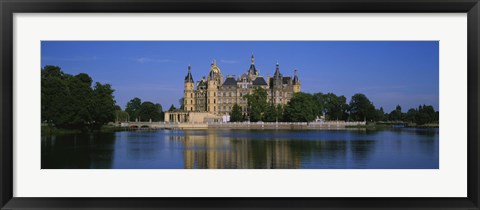 Framed Schwerin Castle, Schwerin, Mecklenburg-Vorpommern, Germany Print