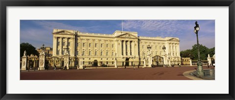 Framed Facade of a palace, Buckingham Palace, London, England Print