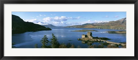 Framed Eilean Donan Castle Scotland Print