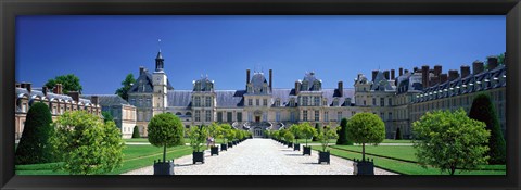 Framed Chateau de Fontainebleau Ile de France France Print