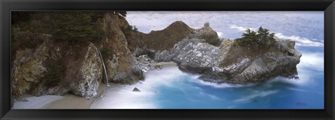 Framed Rocks on the beach, Julia Pfeiffer Burns State Park, Big Sur, California Print