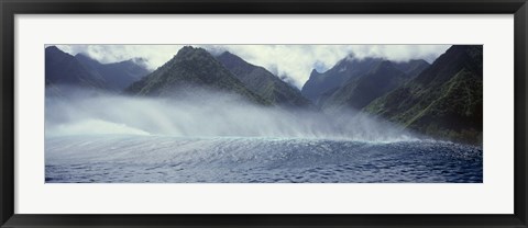 Framed Rolling waves with mountains in the background, Tahiti, Society Islands, French Polynesia Print