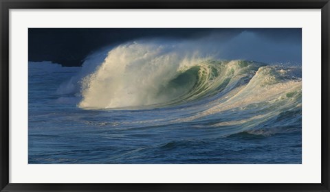 Framed Waves breaking in the pacific ocean, Waimea Bay, Oahu, Hawaii, USA Print