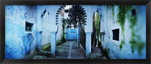 Framed Painted wall of medina, Chefchaouen, Morocco Print