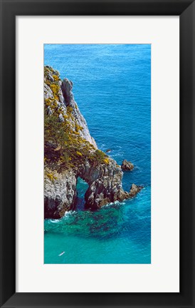 Framed High angle view of cliff at the coast, Crozon, Finistere, Brittany, France Print